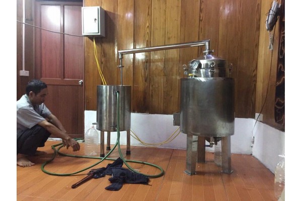 Tại sao nên sử dụng nồi nấu rượu được làm bằng inox 304 trong sản xuất rượu